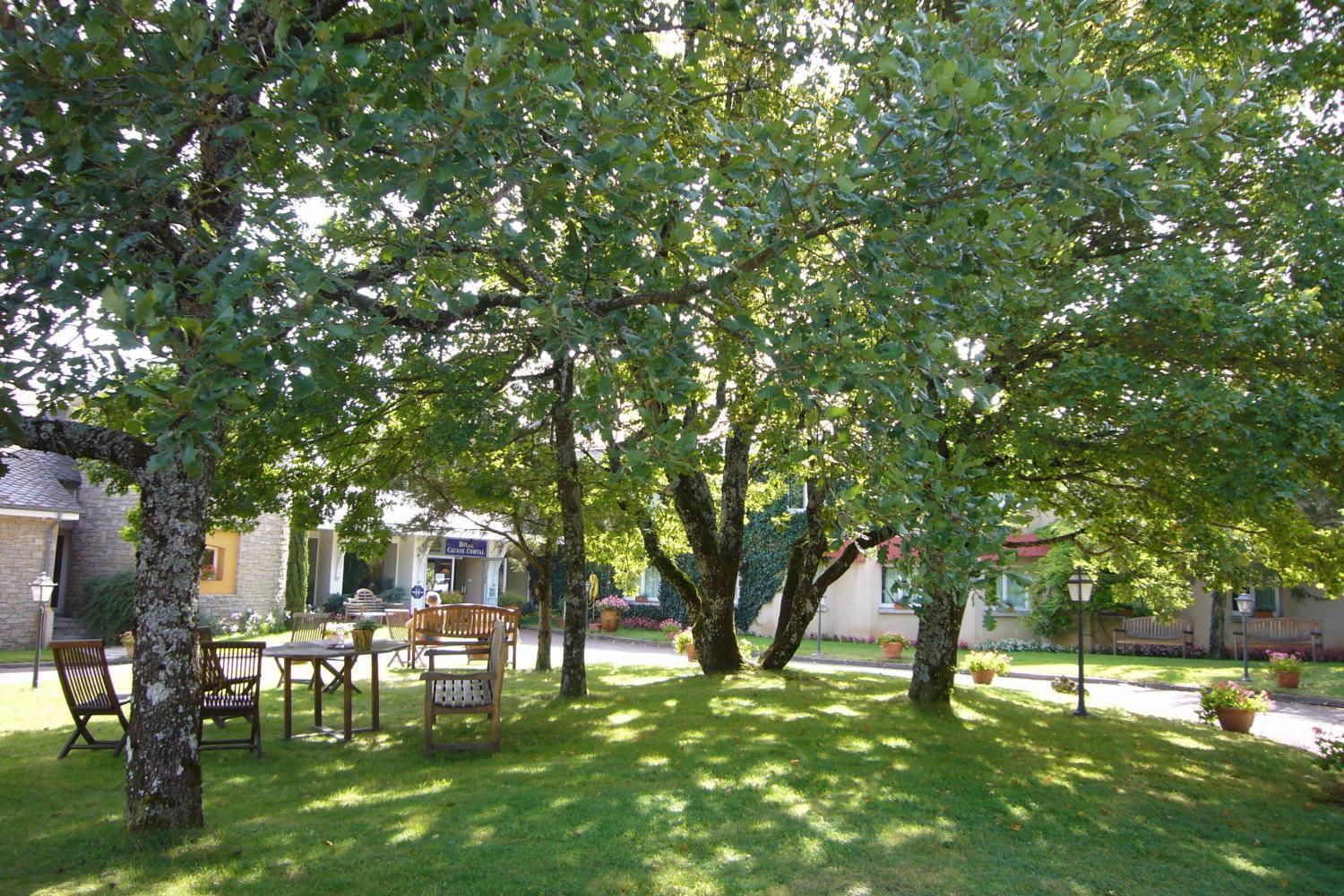 Hotel Causse Comtal Rodez, The Originals Relais Gages-le-Haut Exterior photo